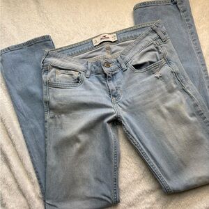 Hollister Light Blue Women's Jeans distressed size 7